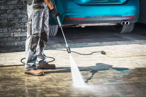 Driveway Pressure Washing in Waterloo