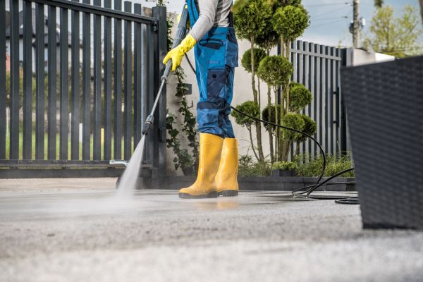 Driveway Power Washing in Waterloo