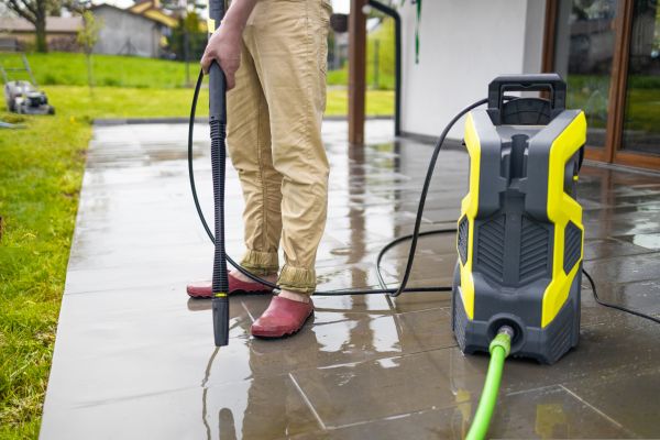 Porch Pressure Washing in Waterloo
