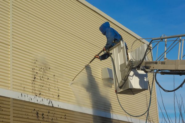 Cladding Cleaning in Waterloo