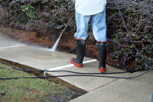 Sidewalk Washing in Waterloo