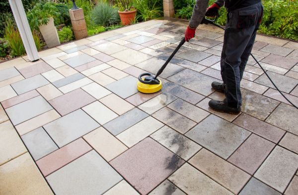 Patio Washing in Waterloo