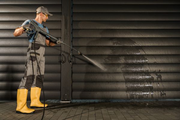 Garage Pressure Washing in Waterloo
