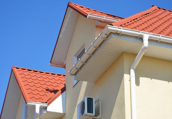 Soffit Cleaning in Waterloo