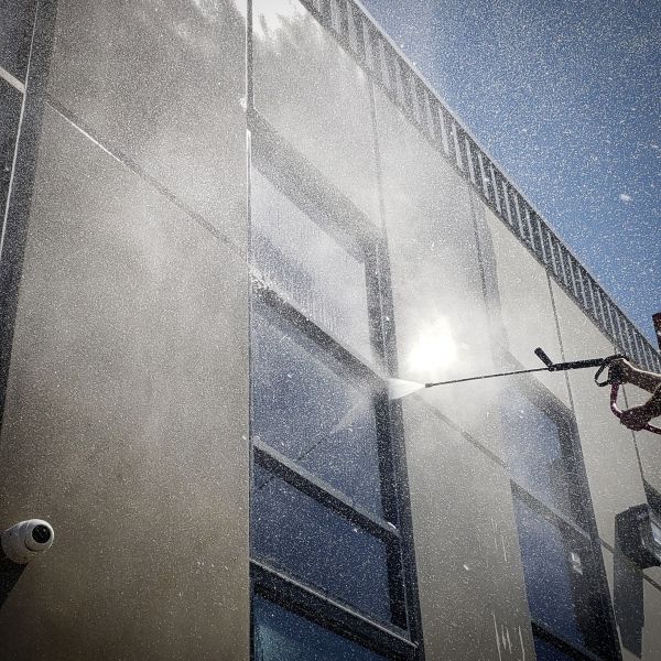 Exterior Building Washing in Waterloo