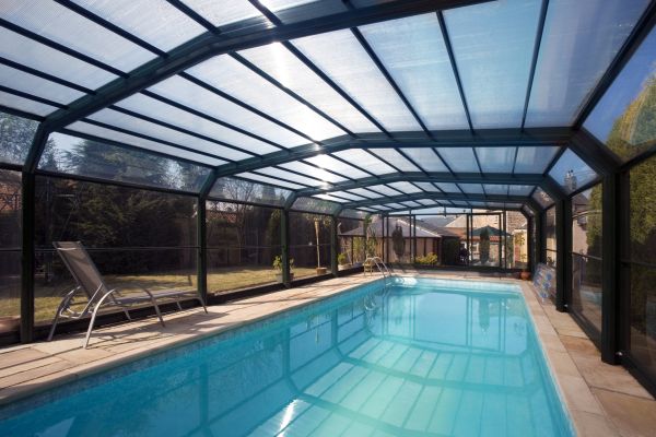 Pool Enclosure Washing in Waterloo