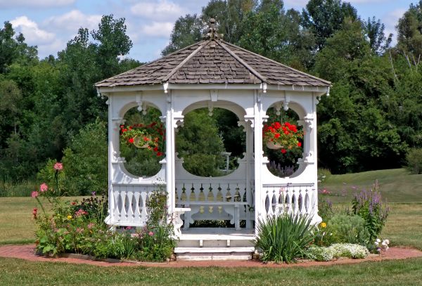 Gazebo Cleaning in Waterloo