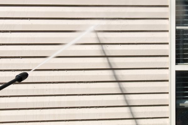 Apartment Power Washing in Waterloo