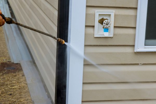 Vinyl Siding Cleaning in Waterloo