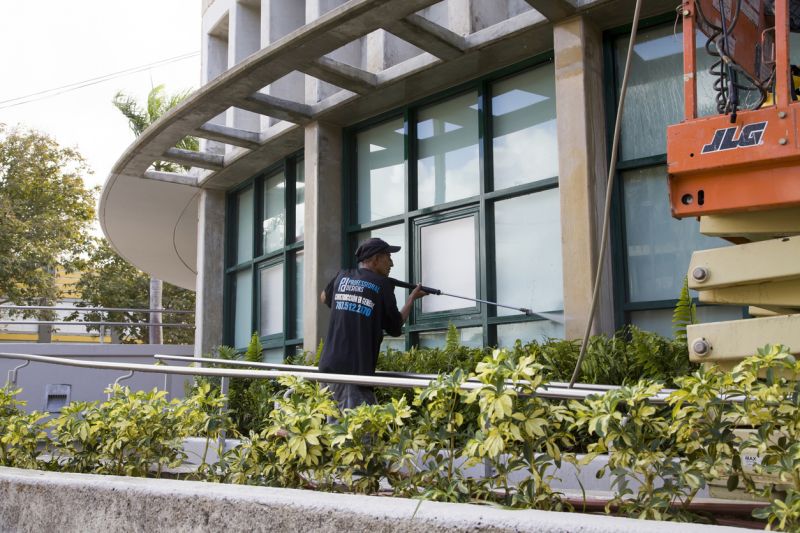 Power Washing of Commercial Facade